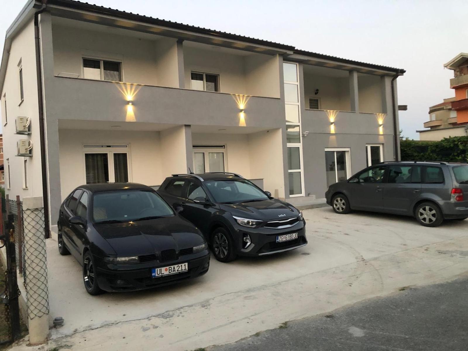 Adla Apartmani Ulcinj Exterior foto